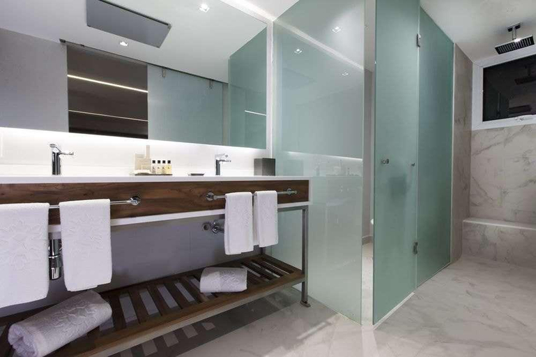 Bathroom, Krystal Grand Suites Insurgentes, Mexico City