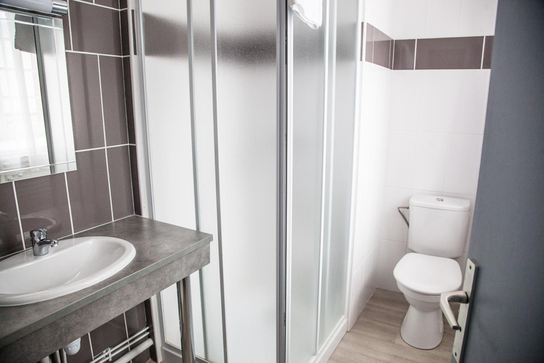 Bathroom, La Citadelle de Conflans, Savoie