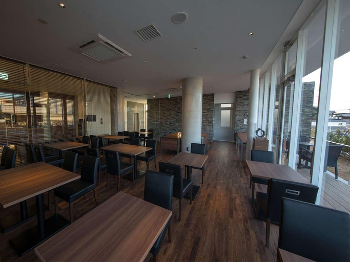 Food & Drinks 2, Urban Hotel Miki, Miki