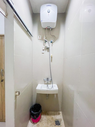 Bathroom 5, Beranda Istirahat Grogol, West Jakarta