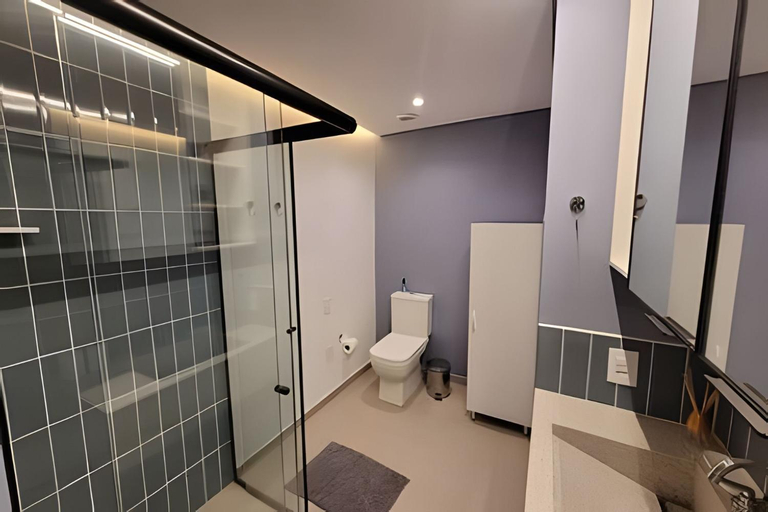 Bathroom 4, VN Turiassu II, São Paulo