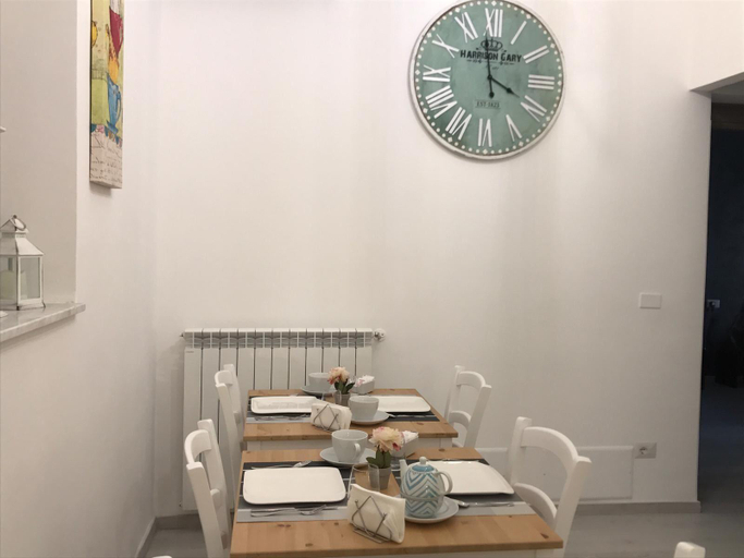 Food & Drinks
