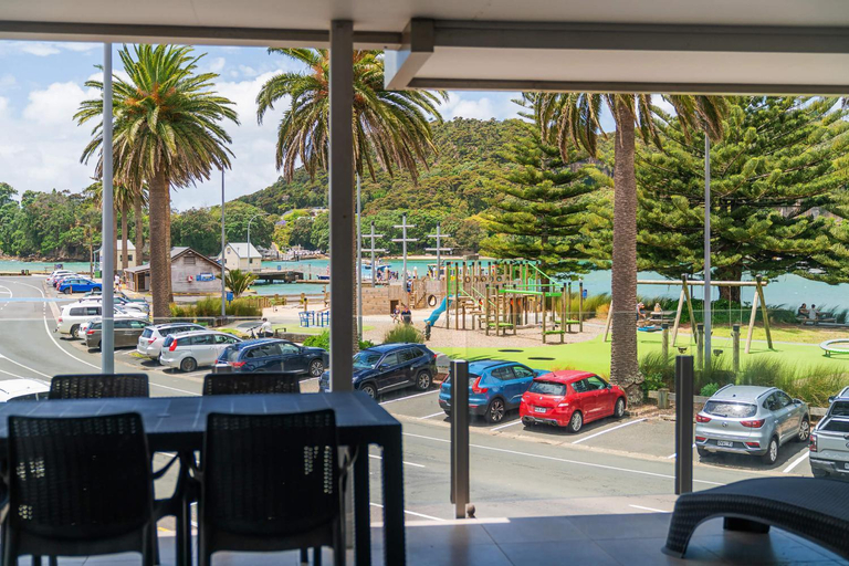 Food & Drinks 5, Esplanade Apartments, Thames-Coromandel