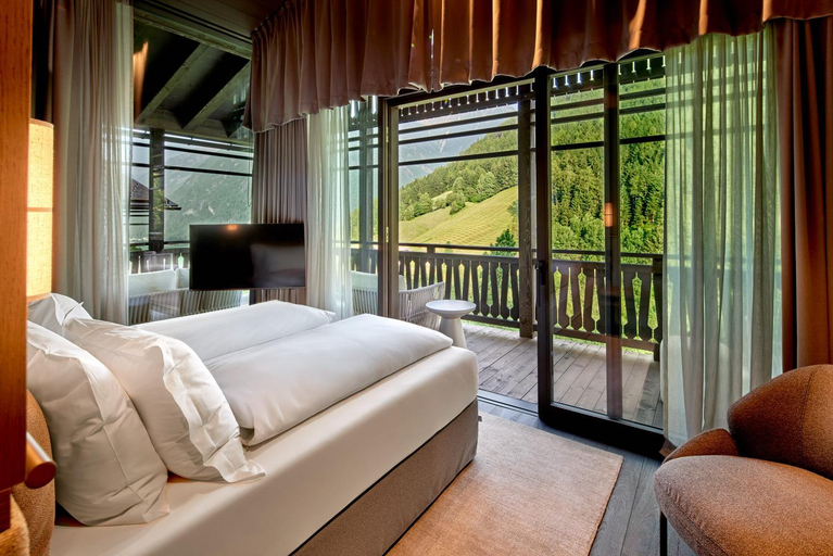 Bedroom 3, AMONTI Chalets, Bolzano