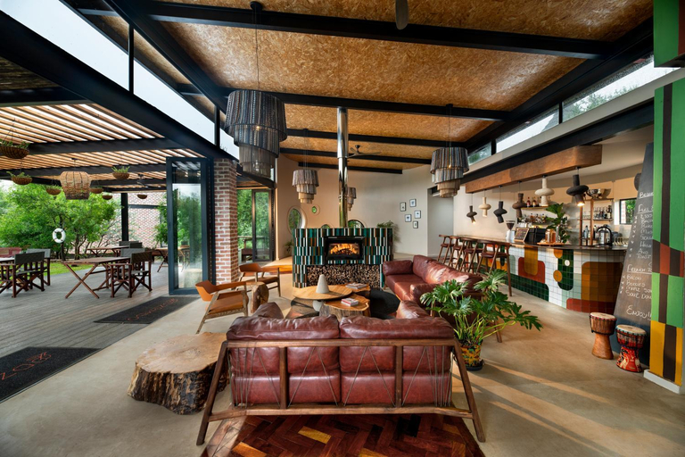 Food & Drinks 3, Mbazo Safari Collection, Bojanala