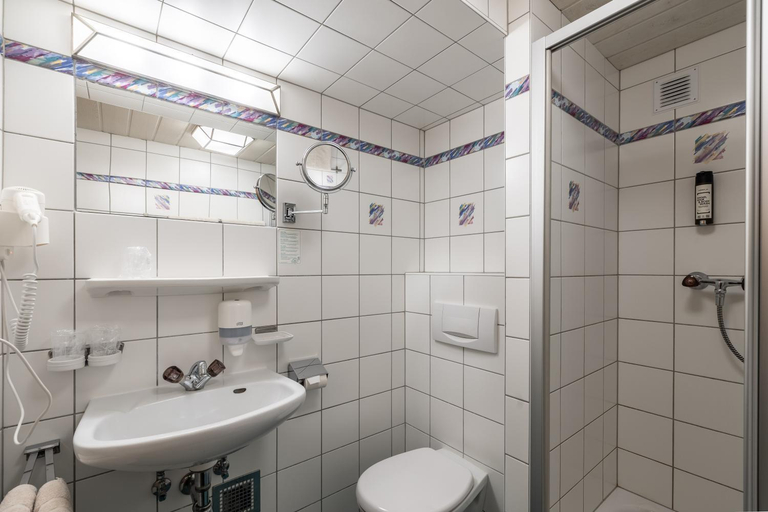 Bathroom 3, Hotel zum Lamm, Imst
