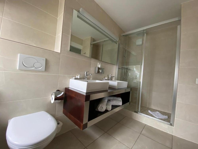 Bathroom 3, Auberge De Confignon, Genève