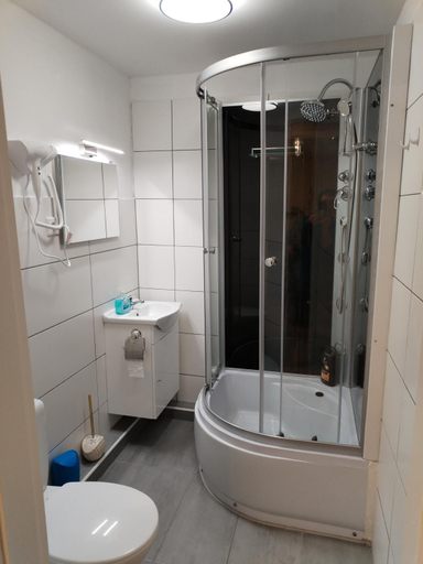 Bathroom 5, Hotel 24 Silonce Gruppe stilvolles Hotel im Kreis Olpe Parkplatz & Qualitat, Olpe