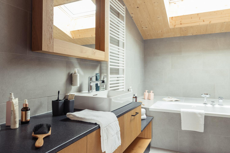 Bathroom 4, All-Suite Resort Fieberbrunn, Kitzbühel