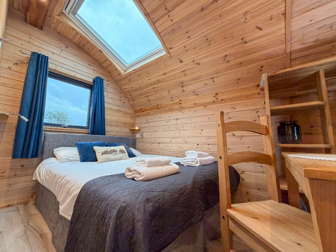 Bedroom 2, The Firs Country Park, Lincolnshire