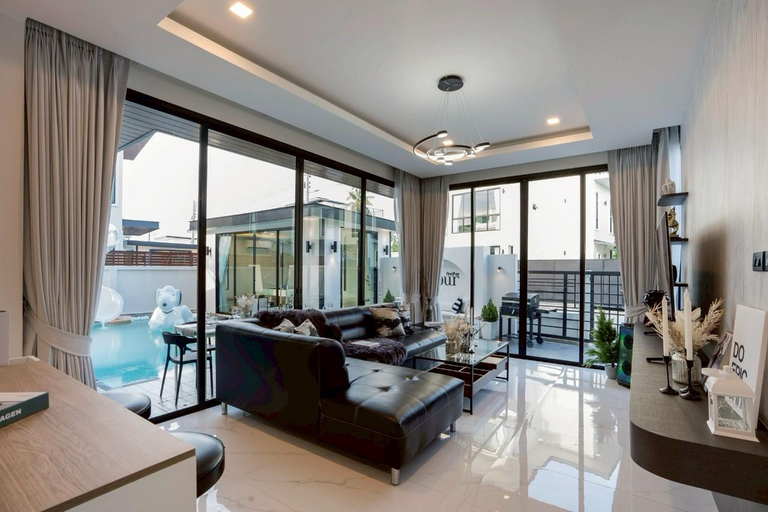 5, Another Hour Pool Villa, Pattaya