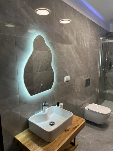 Bathroom 3, Nourt II, Jelenia Góra