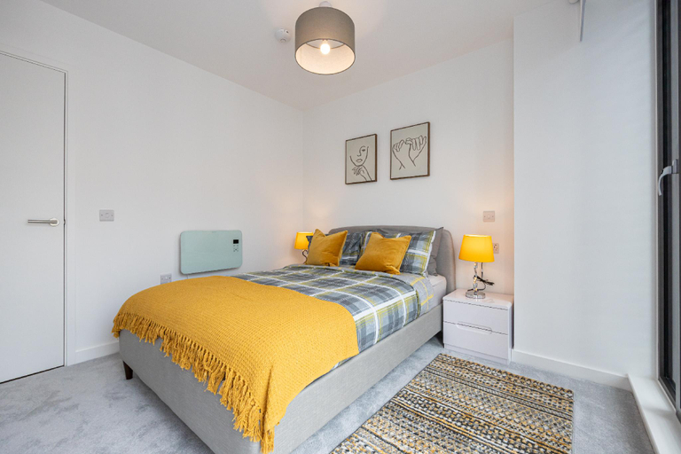 Bedroom 2, Highrise Heaven| Luxe 2BR City Centre Apartment, Manchester