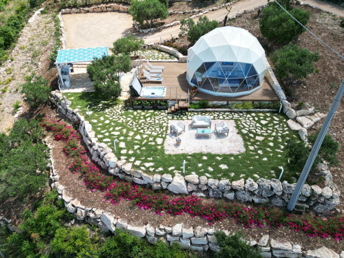 Others 5, Dome on the hill with Jacuzzi, Trapani