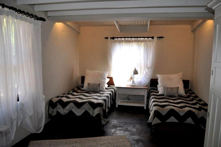 Bedroom 2, Baviaanshoek, Eden