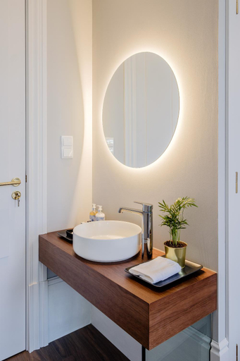Bathroom 2, Plaza-Charming GuestHouse, Porto