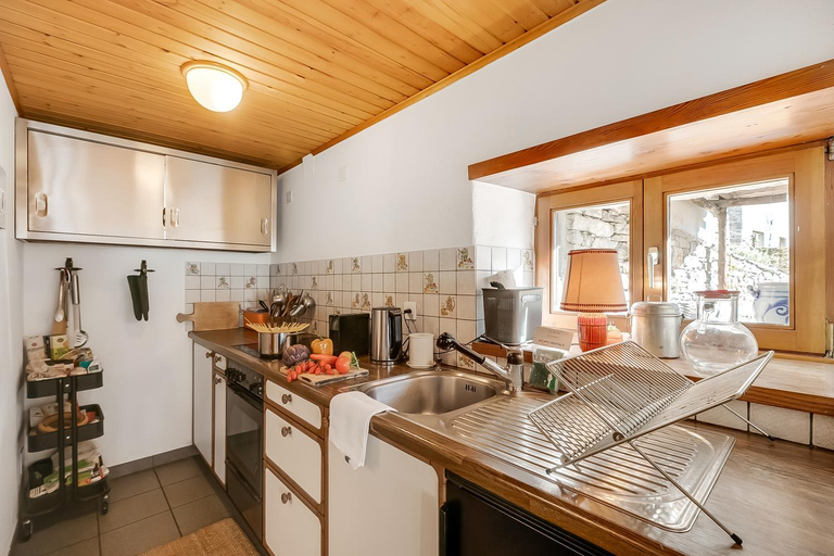Kitchen 5, Rustico Over The Bridge Verzasca, Locarno
