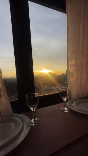 Food & Drinks 2, Vinia Residences , Kwarto Luna, Quezon City
