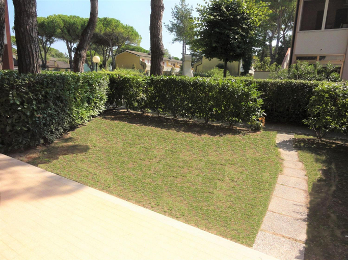 Garden 5, Bright flat in a villa with shared pool, Venezia