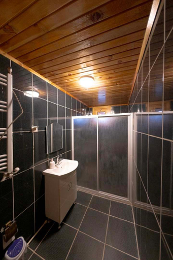 Bathroom, Oba Kutuk Evleri, Seben
