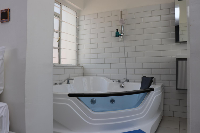 Bathroom 3, Rio Eco Gardens Hotel, Mavoko