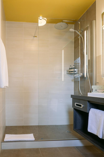 Bathroom 3, HENRI Hotel Garmisch-Partenkirchen, Garmisch-Partenkirchen
