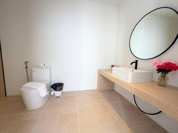 Bathroom 4, Quint Pool Villas, Pattaya