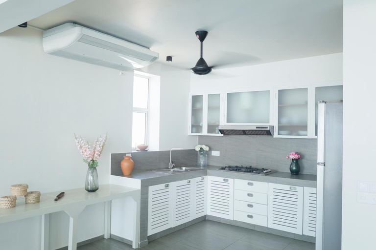 Kitchen 3, Breeze And Tide Villa Hikkaduwa, Hikkaduwa