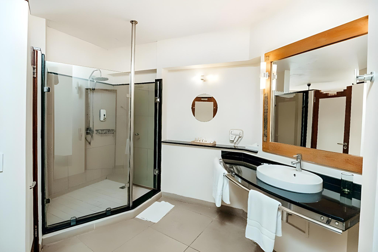 Bathroom 4, Tamarina Golf and Spa Boutique Hotel, Black River