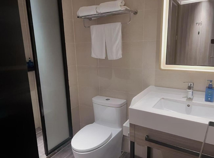 Bathroom 3, Hanting Hotel Nanjing Beijing East Road Jiuhuashan Subway Station, Nanjing