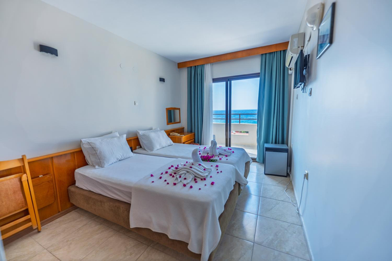 Bedroom 3, Cidihan Hotel, Kuşadası