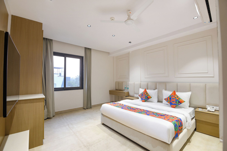 Room 2, FabHotel Prime Elvilla I-@ Rajouri Garden, Delhi, Delhi