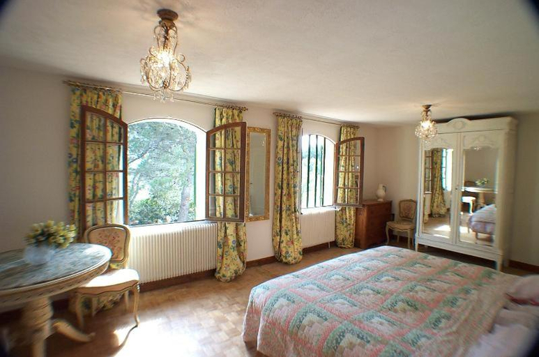 Bedroom, Villa with pool in Provence -Villa Romantique sleeps up to 124 in optional gite, Gard