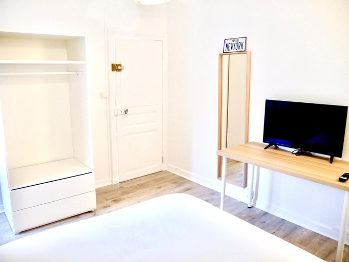 Bedroom, Travel New York Logement en Colocation, Yonne