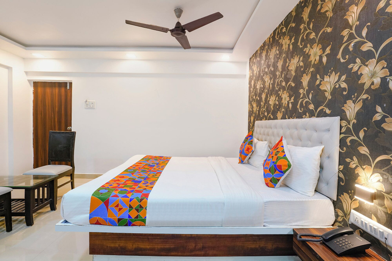 Room 4, Fabhotel Arsh Executive Inn, Thane