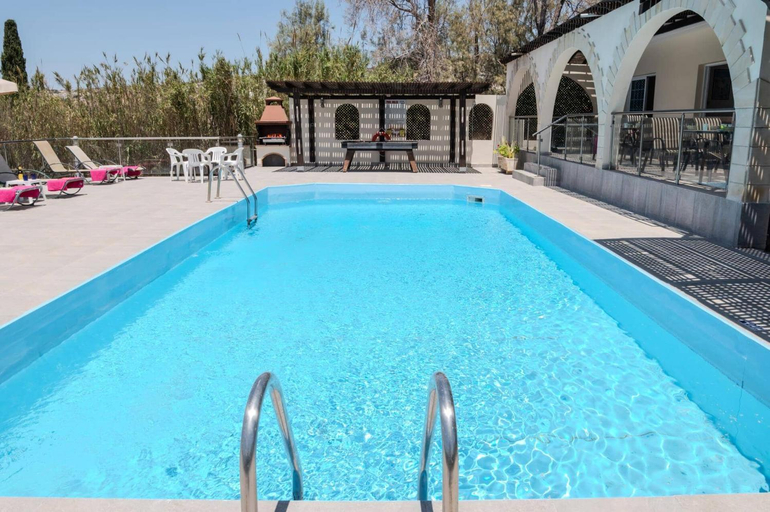 Sport & Beauty 2, Villa Danae Coral Bay by Villa Plus