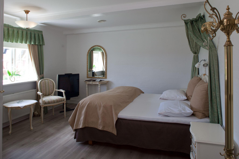 Bedroom 3, Tyrstrup Kro, Kolding