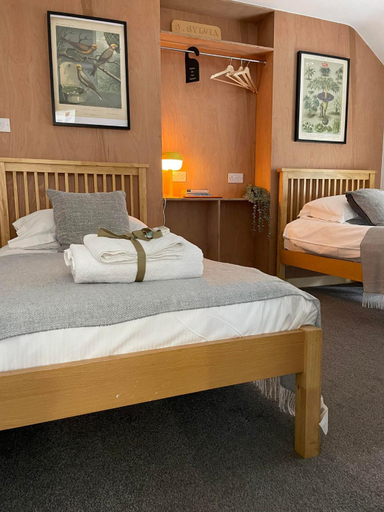 Bedroom 2, The Cross Inn, Calderdale