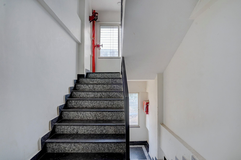 Staircase 5, Fabhotel Amber Palace, Pune
