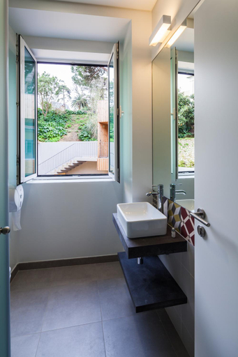 Bathroom 4, Moon Hill Sintra, Sintra
