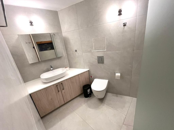 Bathroom 4, The courtyard episkopi guest houses