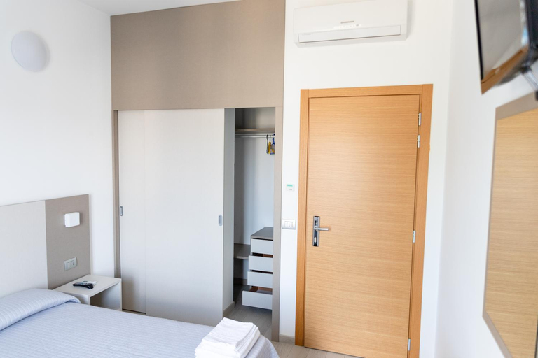 Bedroom 2, Hotel Capitano, Teramo