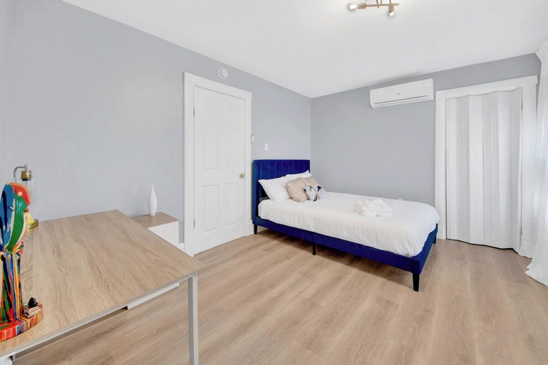 Room 5, Single Family 3BR Home Game Room Parking, Westchester