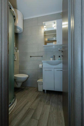Bathroom 3, Apartmani Dalmacija - Modern Apartments 2 Min to Beach & Parking, Seget