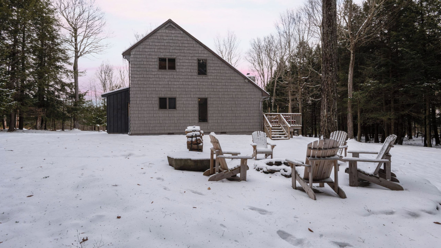 Interior 2, Catskills Mountain Home Near Windham w/ Fireplace & Open Living Deer Run Lodge by Avantstay, Greene