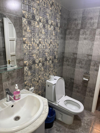Bathroom 3, Mashtots Hotel, Yerevan