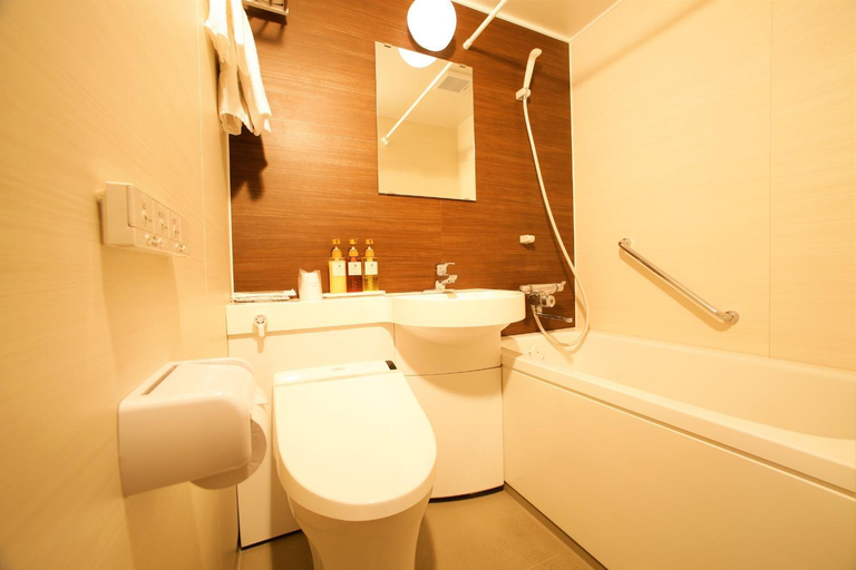 Bathroom 3, Sendai Hotel, Satsumasendai