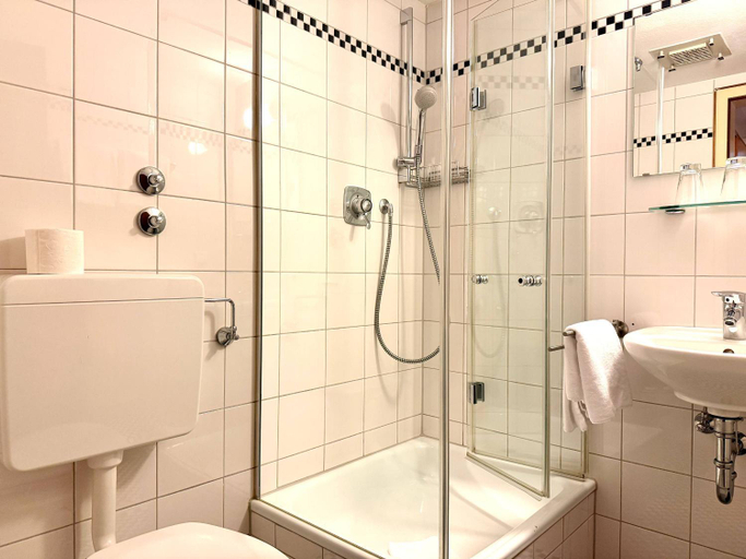Bathroom 3, Hotel Bischoff, Baden-Baden