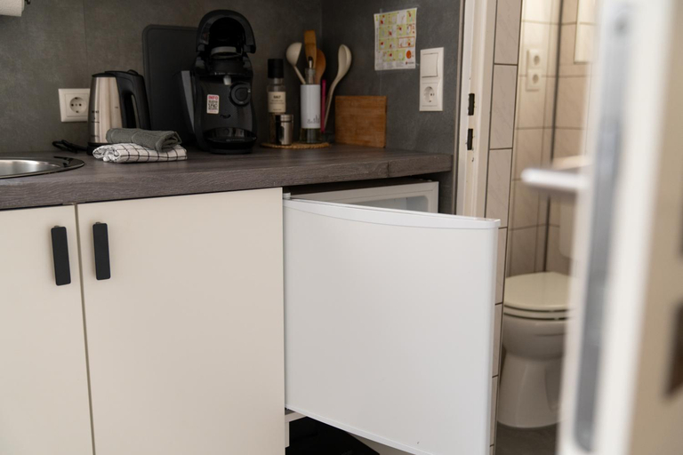 Bathroom 2, Kleines Gluck by Interior Apartments - Bahnhofnahe, Herkules, UNESCO-Bergpark, Veranda & Parkplatz, Kassel
