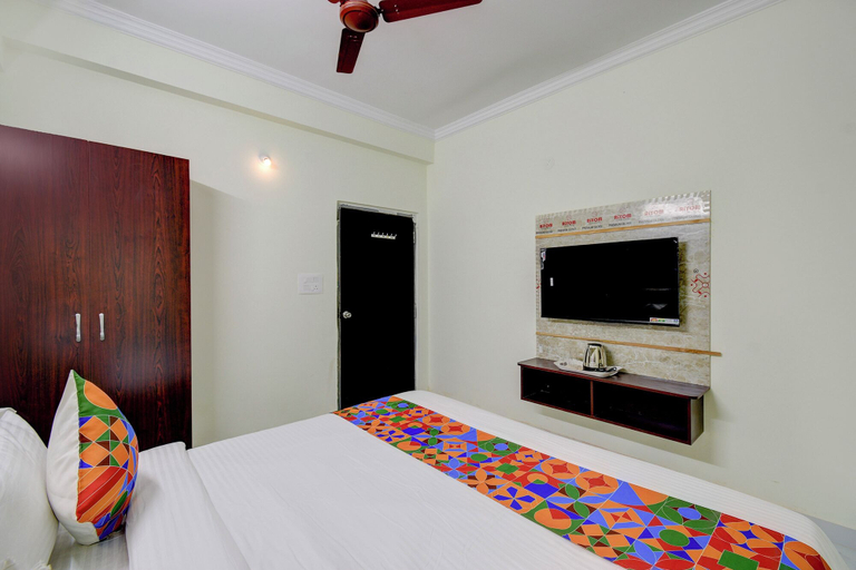 Room 3, FabHotel Honey Grand - Nr Yashodha Hospital, Hitech City, Hyderabad
